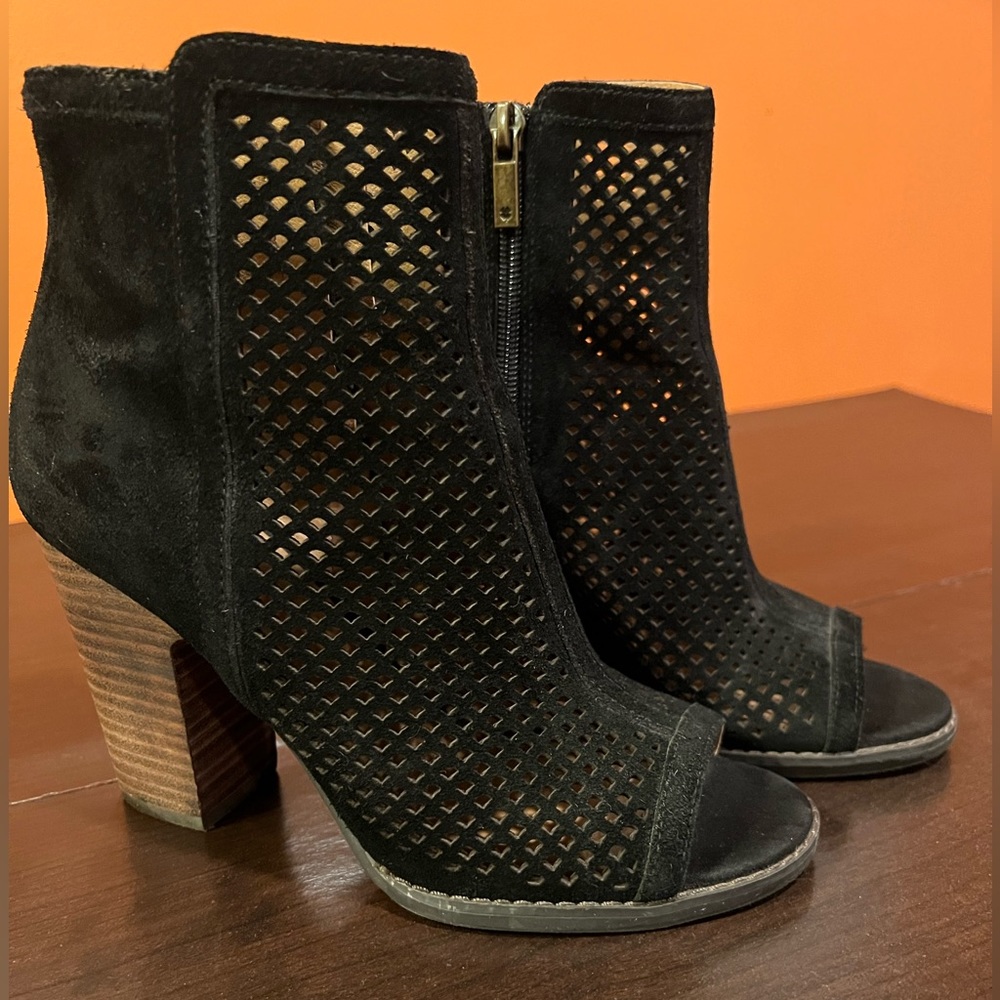 Lucky Brand Lakyn Women's Chic Ankle Boots Suede Open Toe Western Bootie